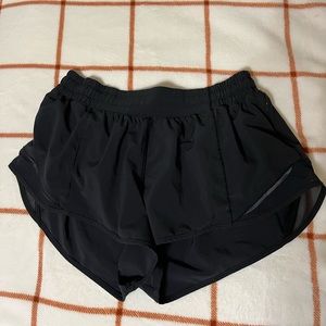Lululemon Hotty Hot shorts